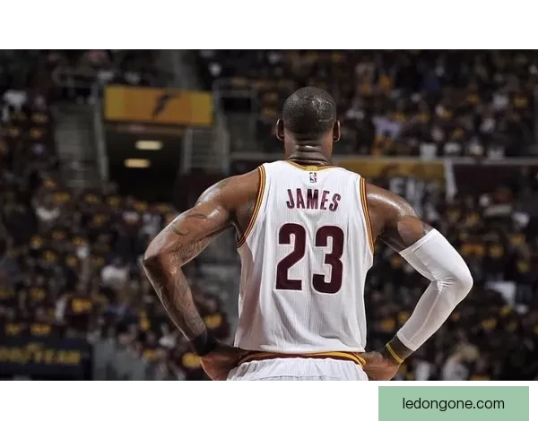 骑士魔术比赛末段倒放画面引发球迷困惑疑问